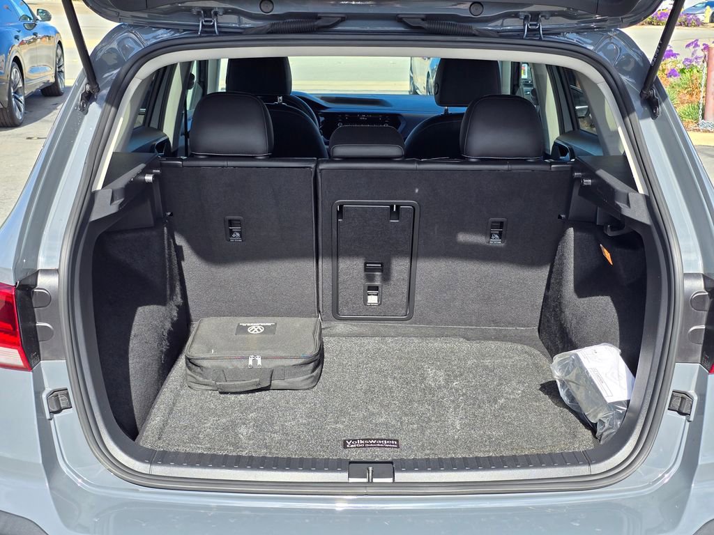 Used 2022 Volkswagen Taos SE image 12