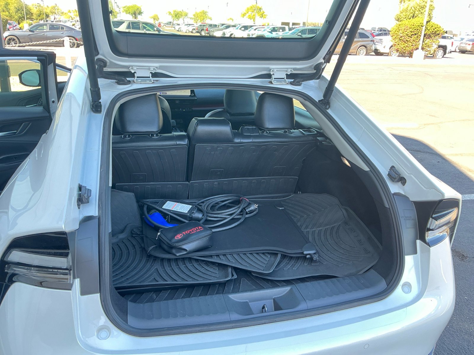 Used 2024 Toyota Prius Prime Premium w/ Advanced Technology Package image 34