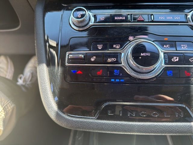 Used 2022 Lincoln Corsair AWD w/ Premium Package image 31