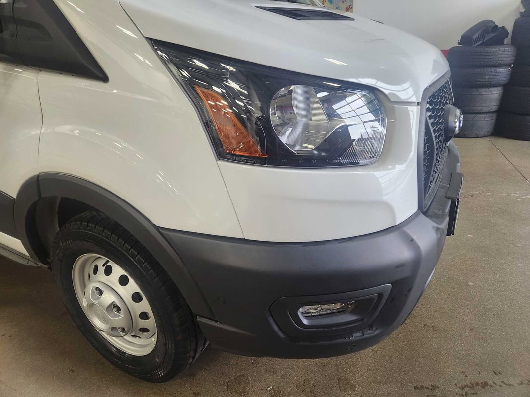 Used 2024 Ford Transit 250 Low Roof AWD image 21