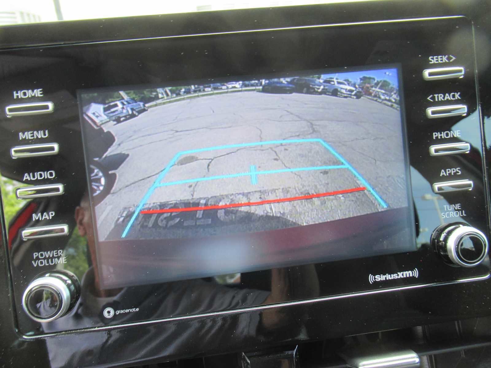 Used 2022 Toyota Camry SE image 31