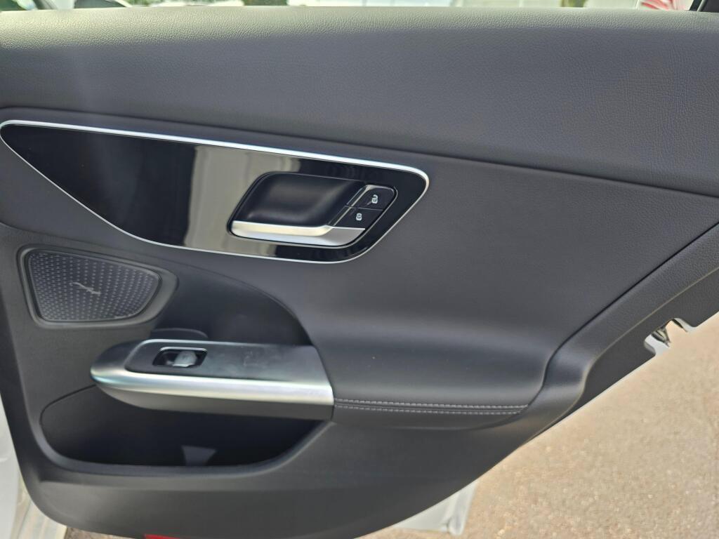 New 2026 Mercedes-Benz C 300 4MATIC Sedan image 23