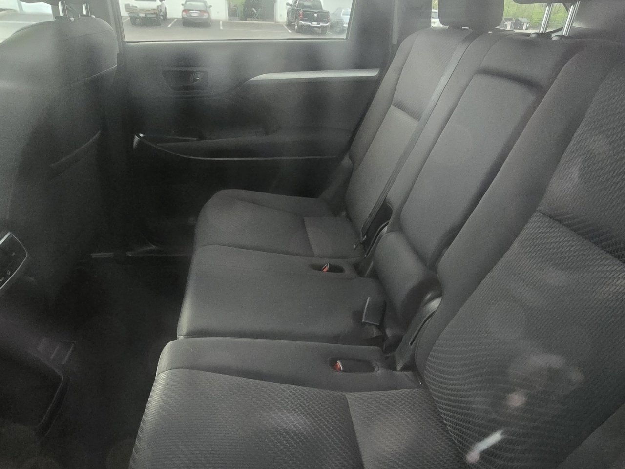 Used 2019 Toyota Highlander LE image 22