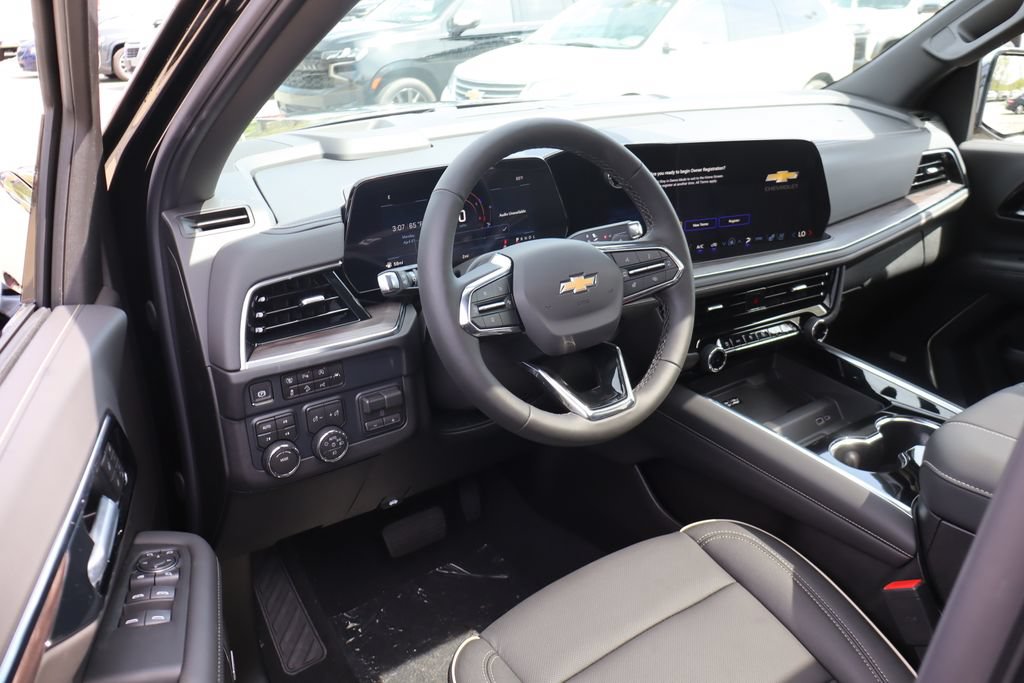 New 2026 Chevrolet Tahoe Premier w/ Sun And Tow Package AWD/4WD image 16