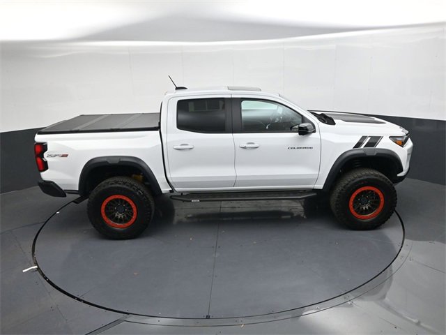 Used 2024 Chevrolet Colorado ZR2 w/ ZR2 Convenience Package III image 30