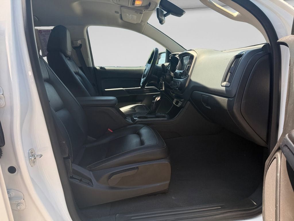 Used 2022 Chevrolet Colorado Z71 AWD/4WD image 17