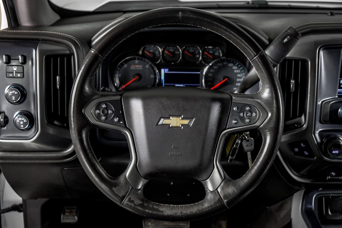 Used 2018 Chevrolet Silverado 1500 LTZ Z71 w/ LTZ Plus Package AWD/4WD image 16