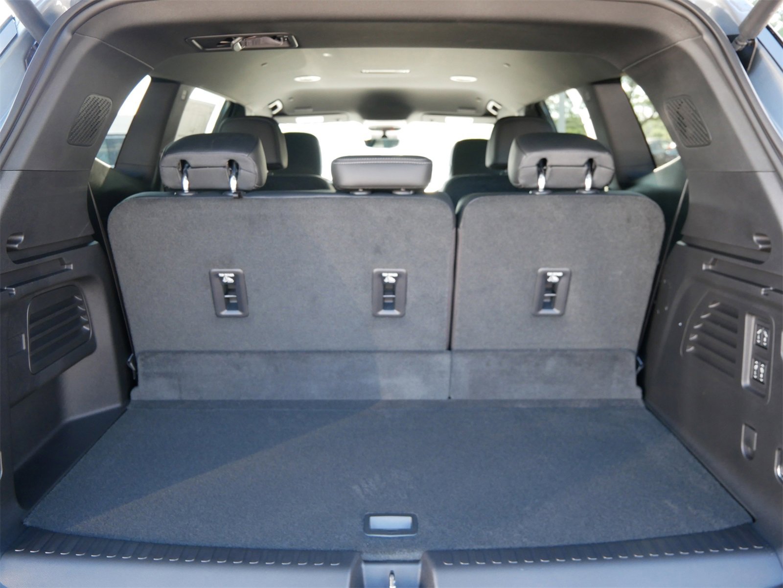 New 2026 Buick Enclave Sport Touring w/ Power Package image 7