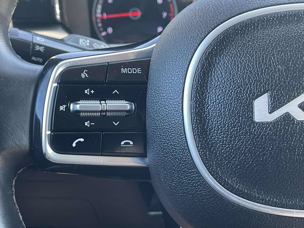 Used 2022 Kia Sorento S w/ Panoramic Sunroof Package FWD image 27
