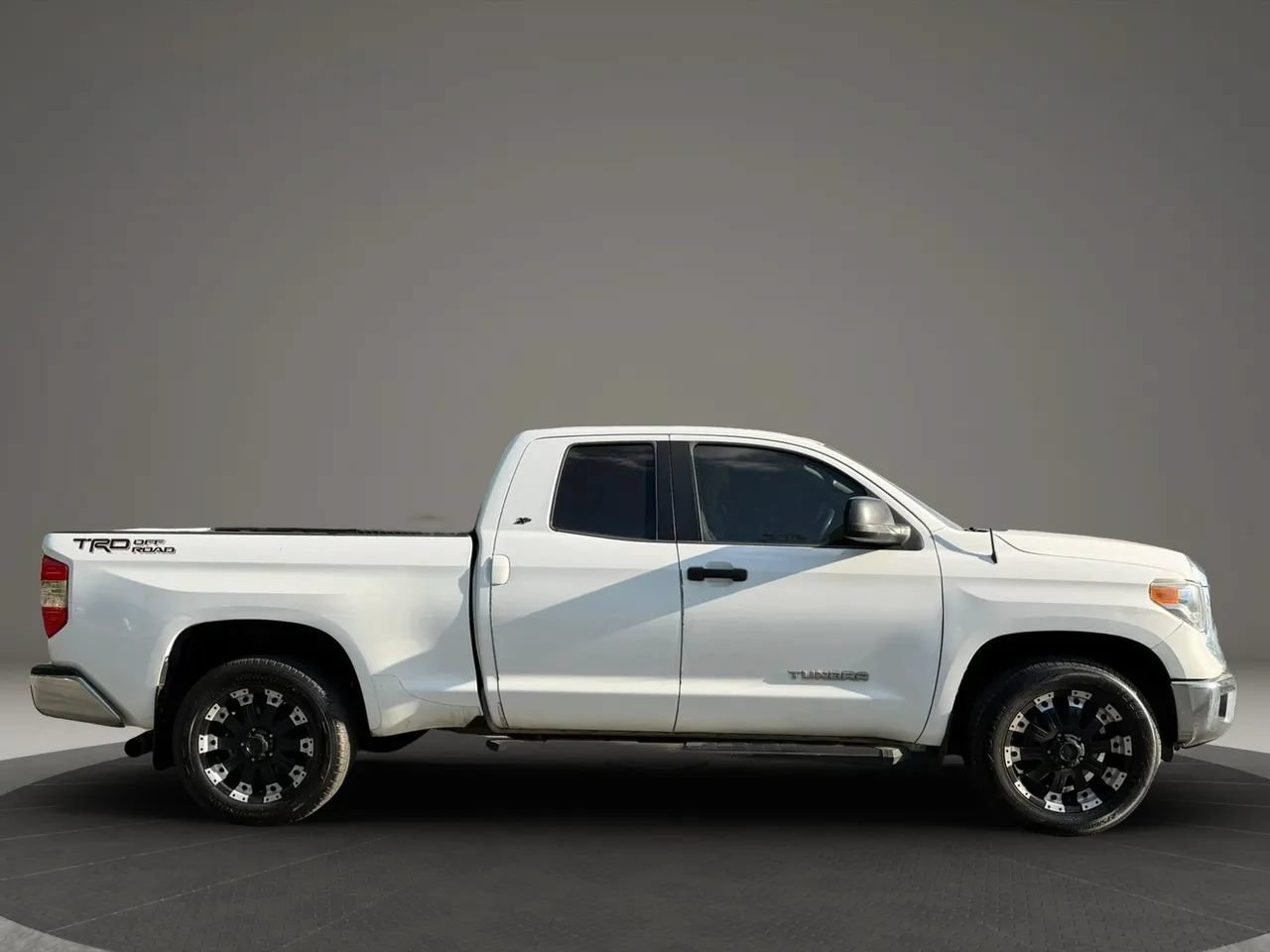 Used 2016 Toyota Tundra SR5 w/ TRD Off Road Package RWD image 10
