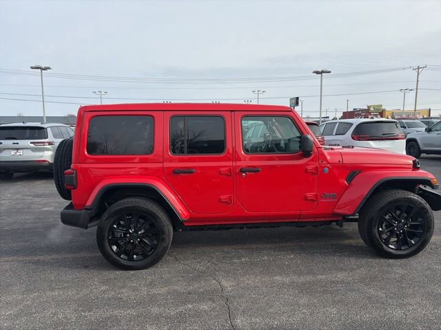 Used 2025 Jeep Wrangler Unlimited Sahara w/ Safety Group AWD/4WD image 7