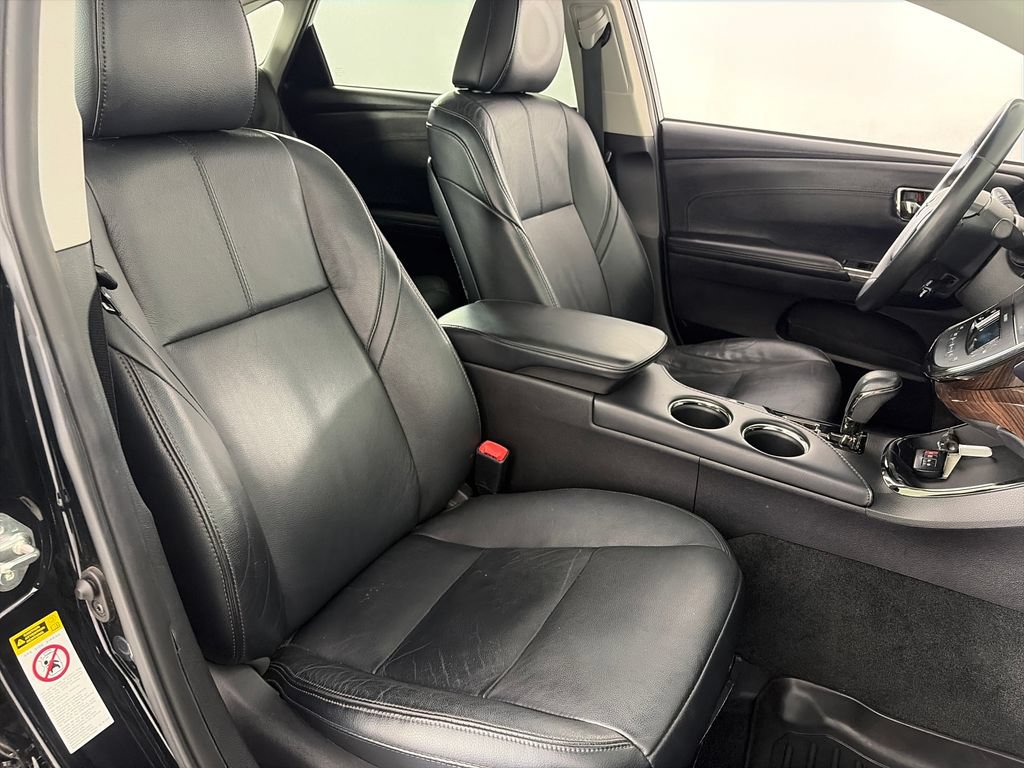 Used 2014 Toyota Avalon XLE Touring FWD image 31