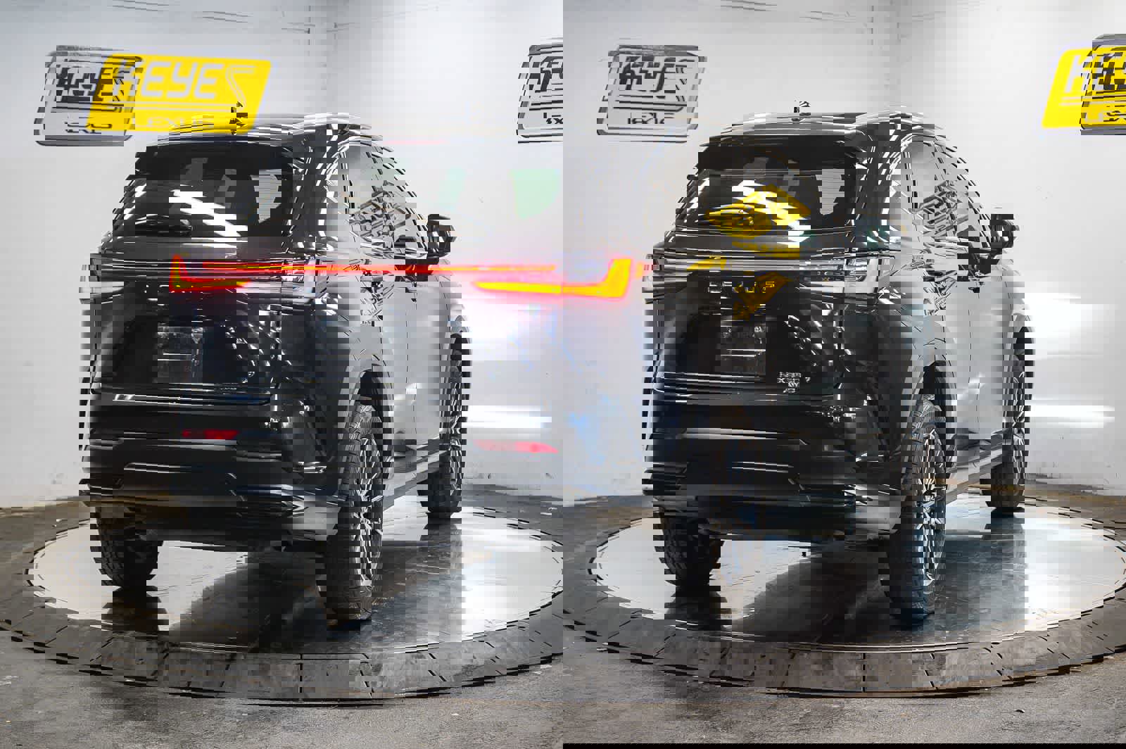 Used 2024 Lexus NX 350 w/ Cold Area Package image 4