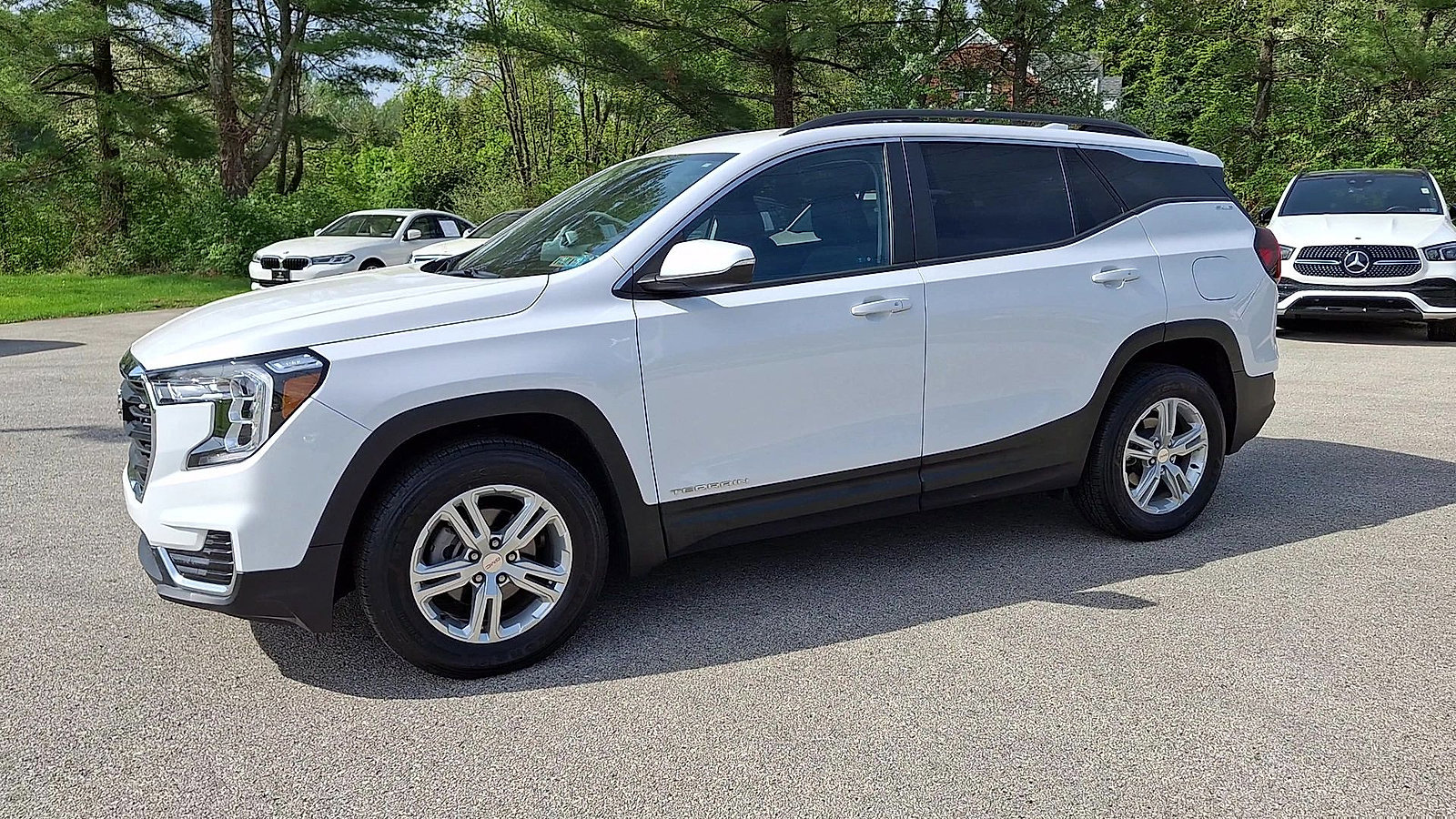 Certified 2022 GMC Terrain SLE w/ Driver Convenience Package AWD/4WD image 5