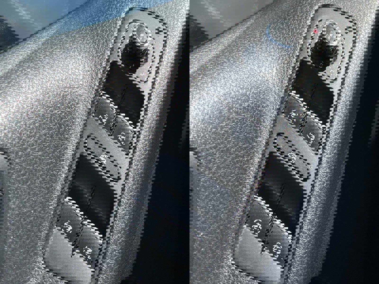 Used 2014 Volkswagen Tiguan R-Line image 16