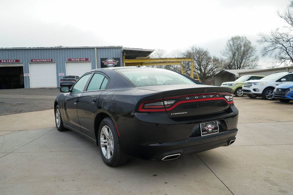 Used 2021 Dodge Charger SXT w/ Leather Interior Group image 4