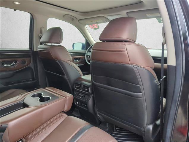 Used 2025 Honda Pilot Elite image 21