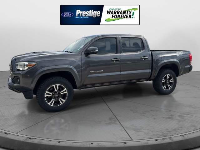 Used 2016 Toyota Tacoma TRD Sport w/ Towing Package RWD image 8