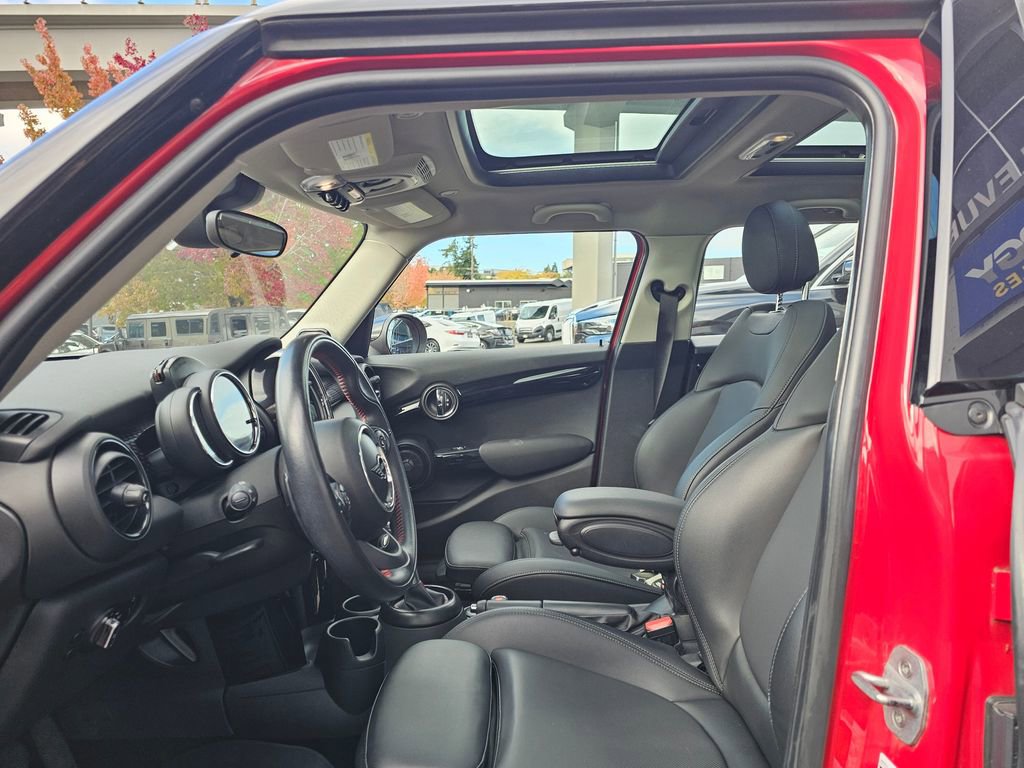 Used 2019 MINI Cooper S w/ Signature Upholstery Package FWD image 22