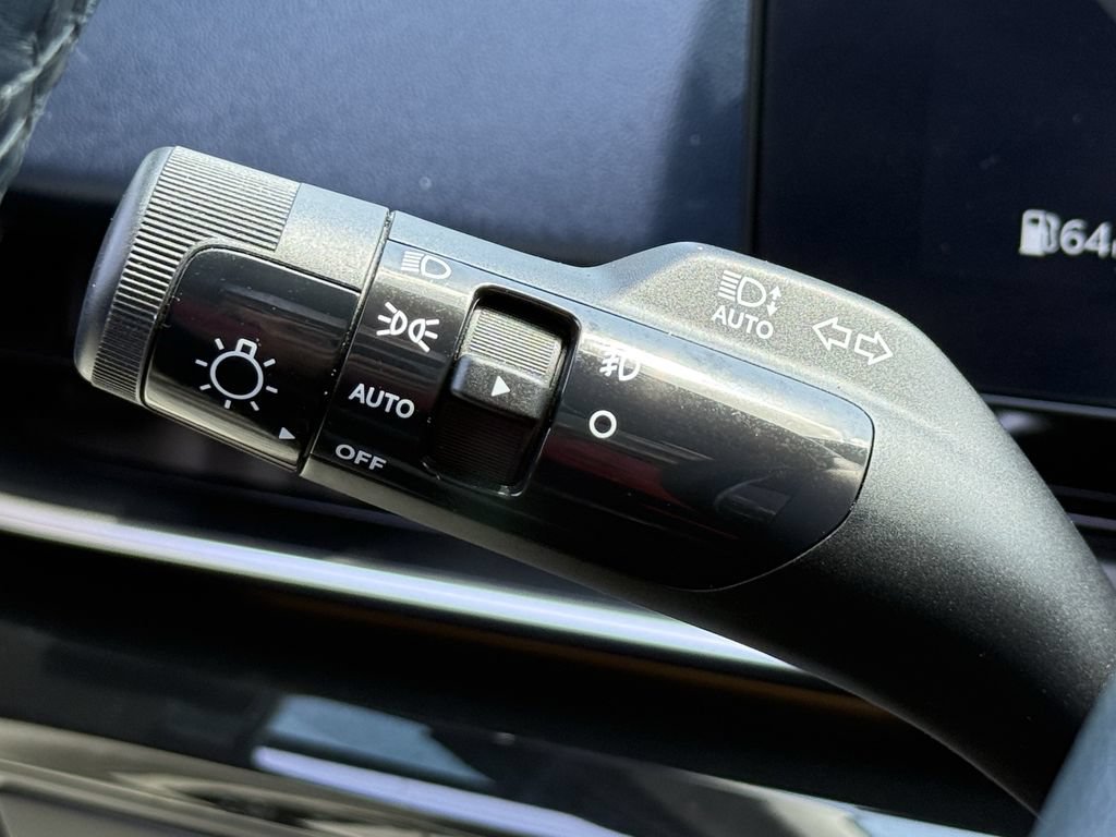 Used 2025 Kia Carnival SX Prestige FWD image 21