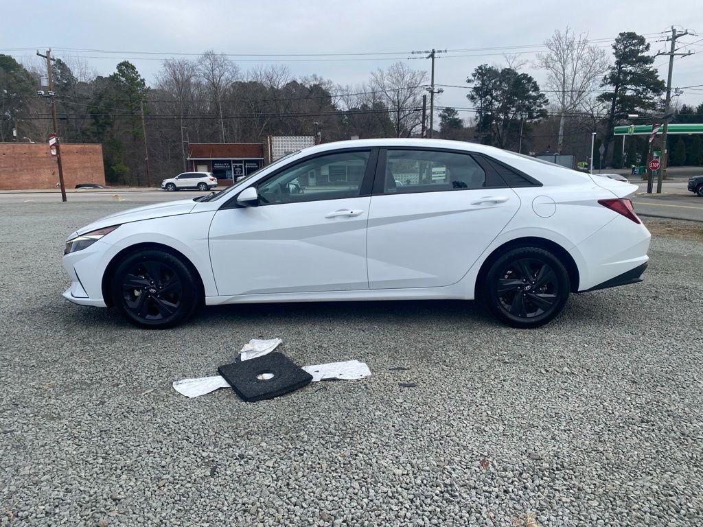 Used 2022 Hyundai Elantra SEL w/ Convenience Package image 5