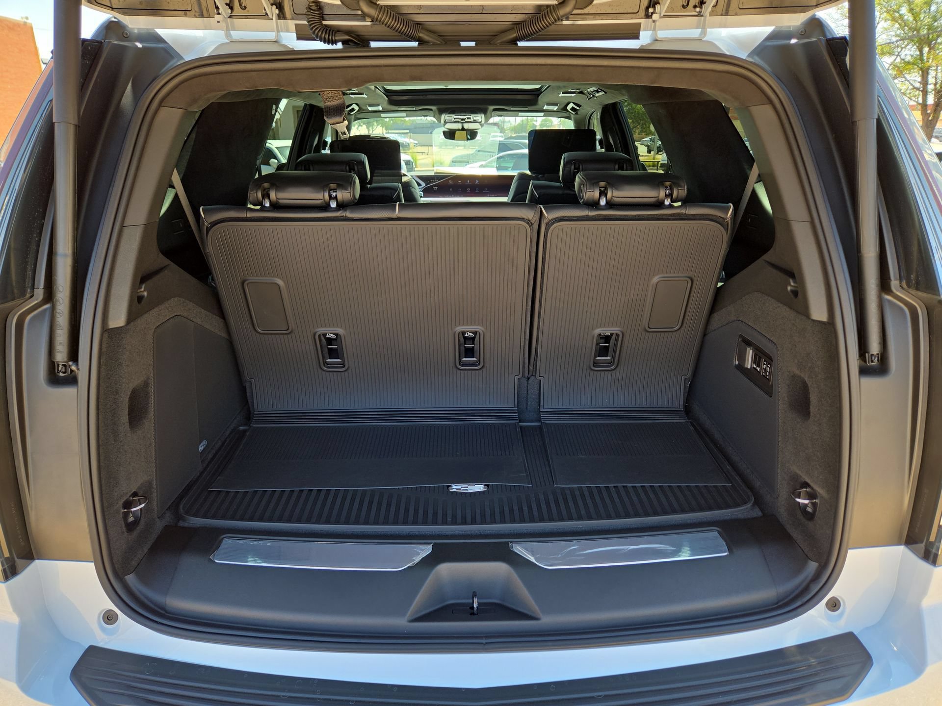 New 2026 Cadillac Escalade V w/ LPO, Floor Liner Package AWD/4WD image 12