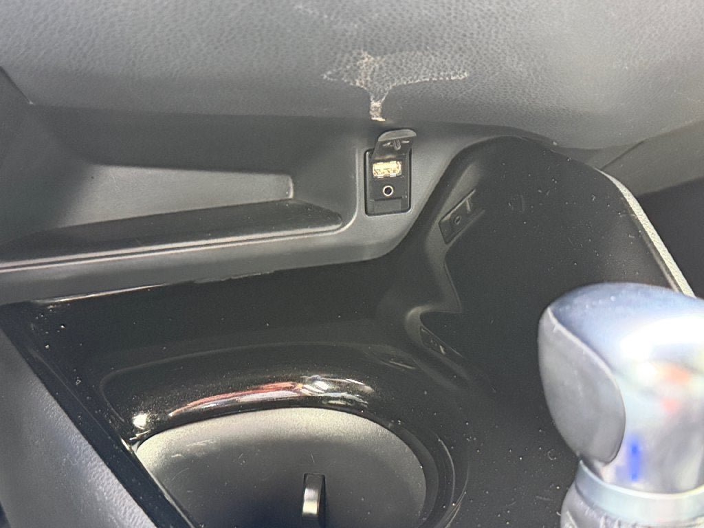 Used 2019 Toyota C-HR XLE FWD image 33