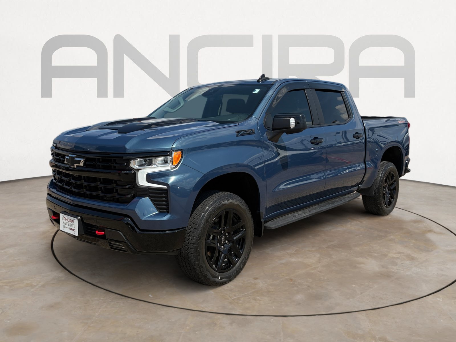 Used 2024 Chevrolet Silverado 1500 LT Trail Boss w/ LT Trail Boss Premium Package AWD/4WD image 6
