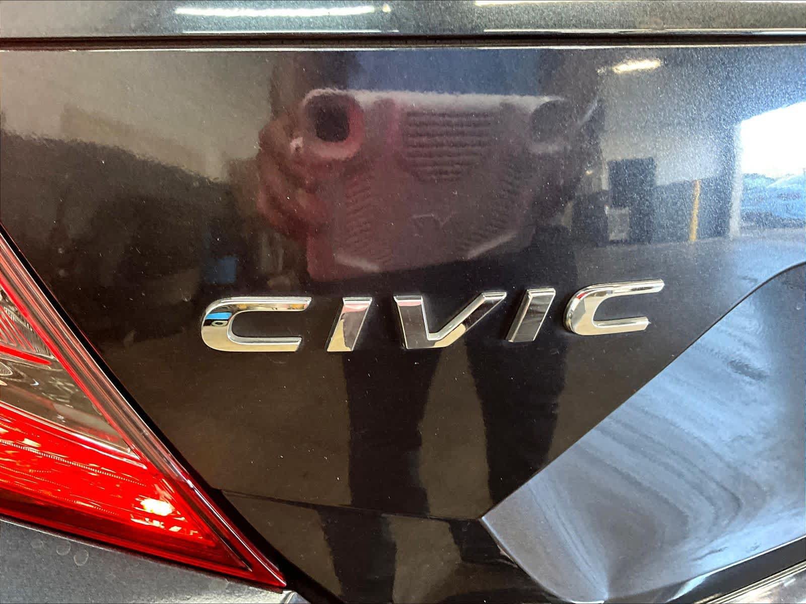 Used 2019 Honda Civic EX image 11