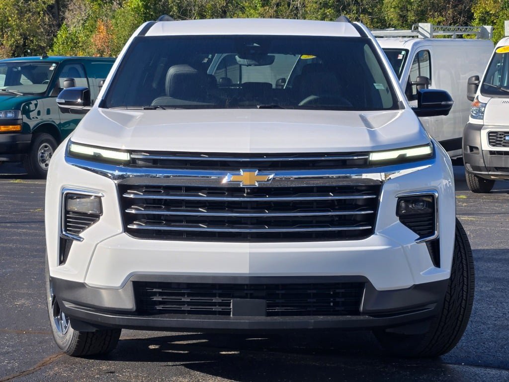 New 2027 Chevrolet Traverse LT w/ Driver Confidence Package AWD/4WD image 3