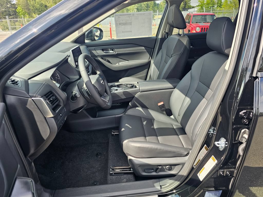 New 2026 Nissan Rogue Dark Armor AWD/4WD image 19