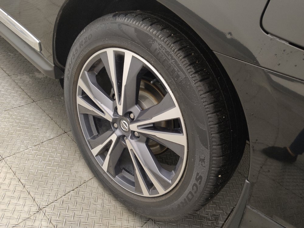 Used 2020 Nissan Pathfinder Platinum FWD image 31