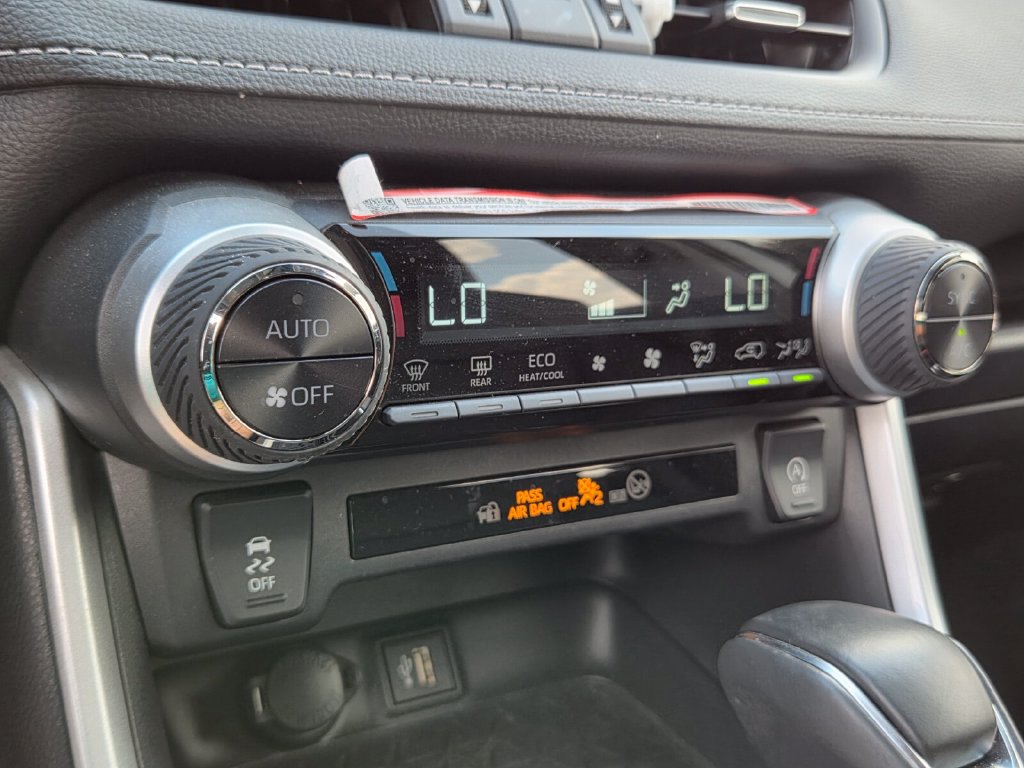 Used 2025 Toyota RAV4 XLE Premium FWD image 8