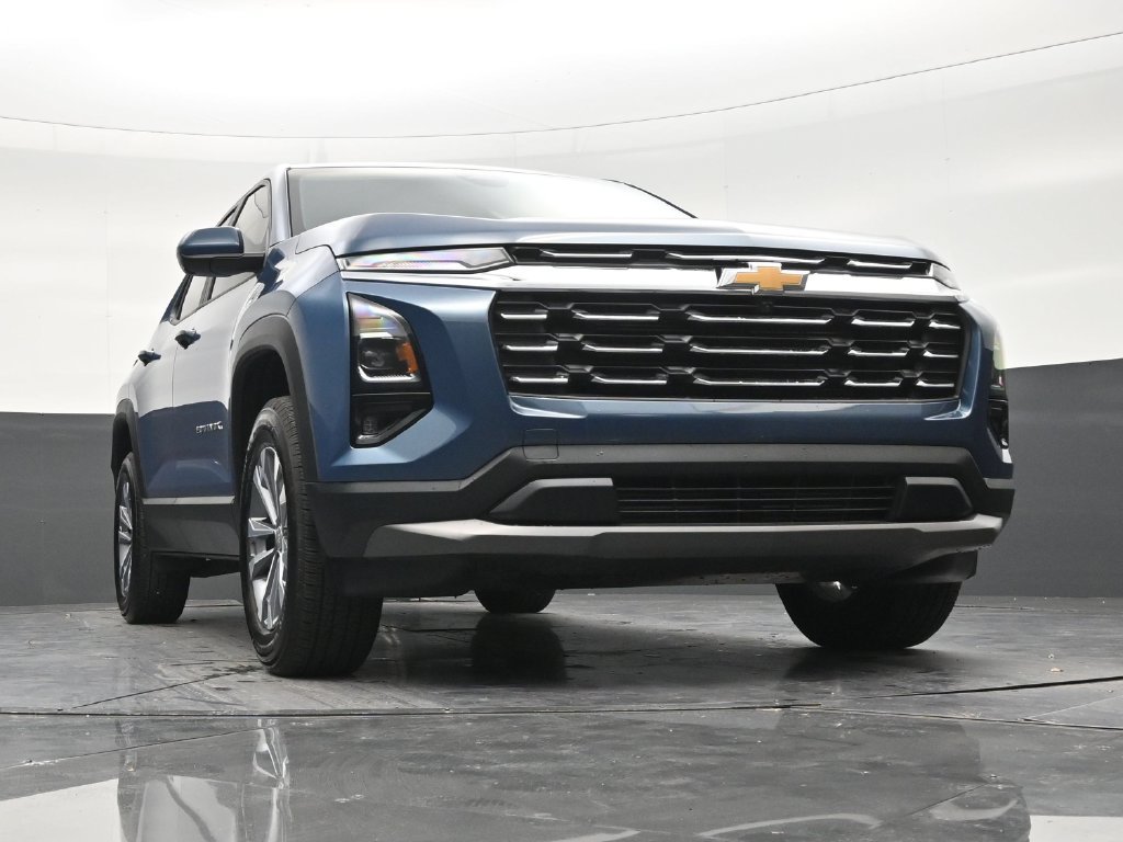 Used 2026 Chevrolet Equinox LT w/ Safety and Technology Package FWD image 25