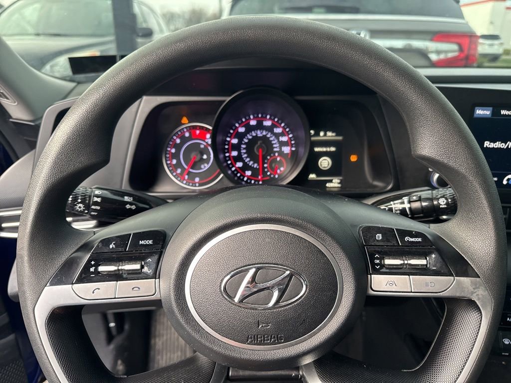 Used 2022 Hyundai Elantra SEL image 6