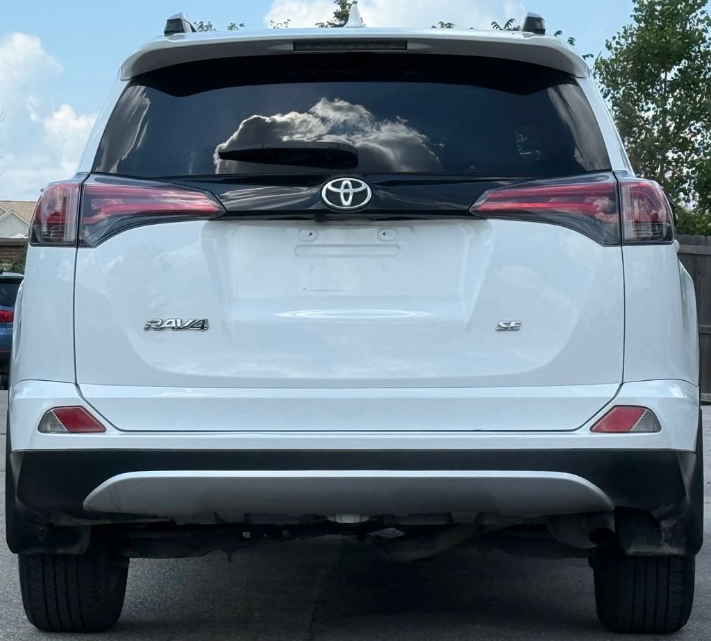 Used 2017 Toyota RAV4 SE FWD image 4