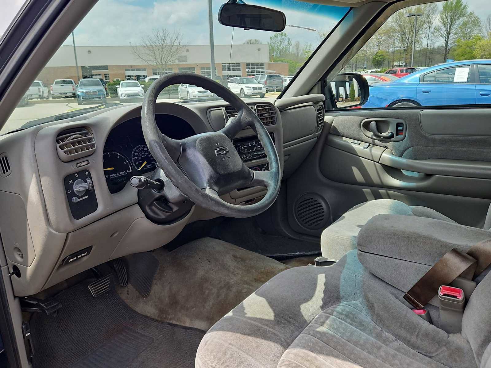 Used 2000 Chevrolet Blazer LS w/ LS Preferred Equipment Group image 10