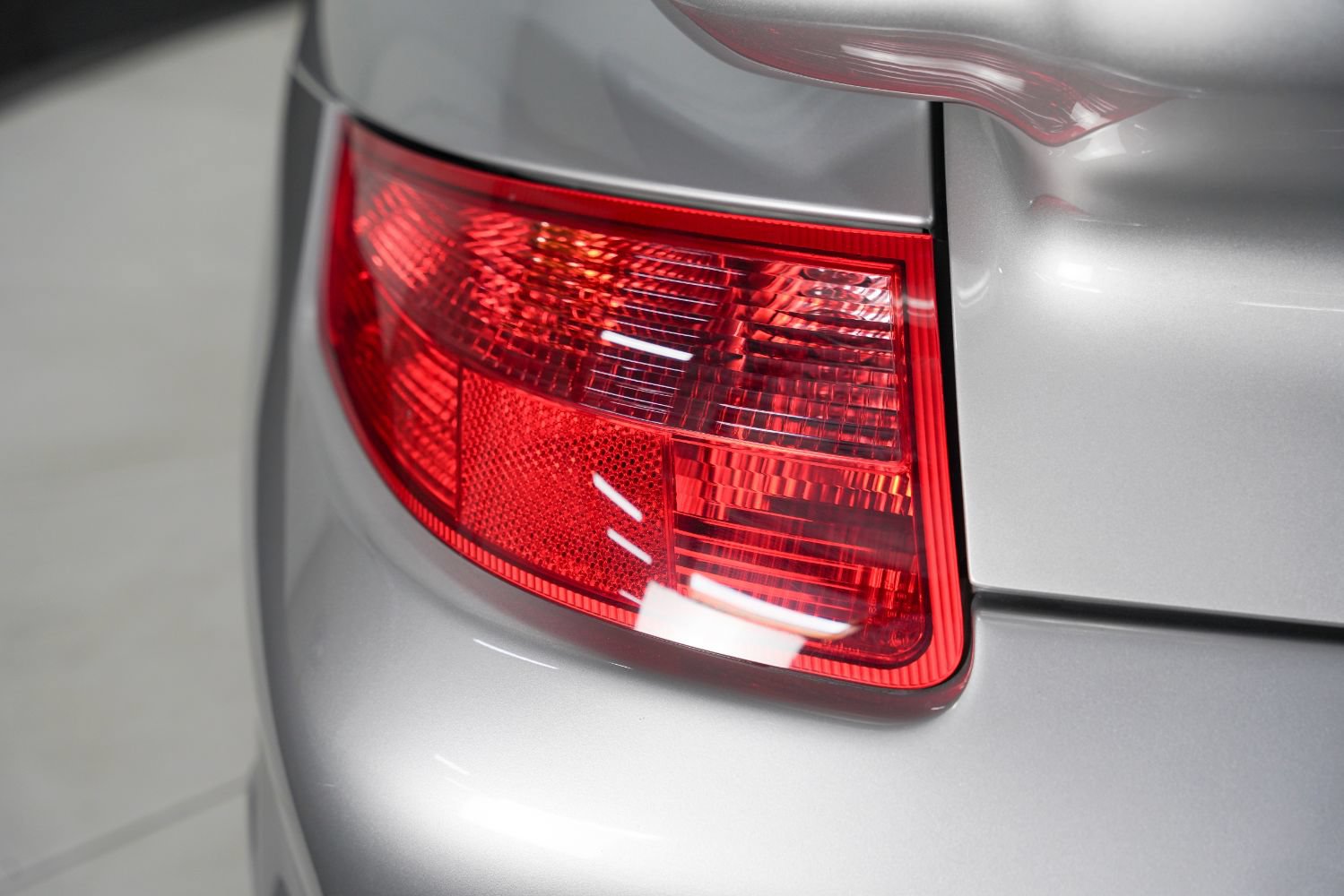 Used 2008 Porsche 911 GT2 RWD image 19