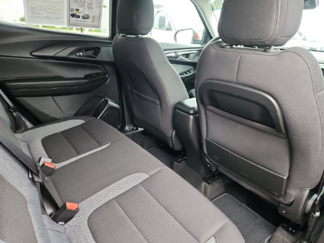 Used 2025 Chevrolet TrailBlazer LT AWD/4WD image 27