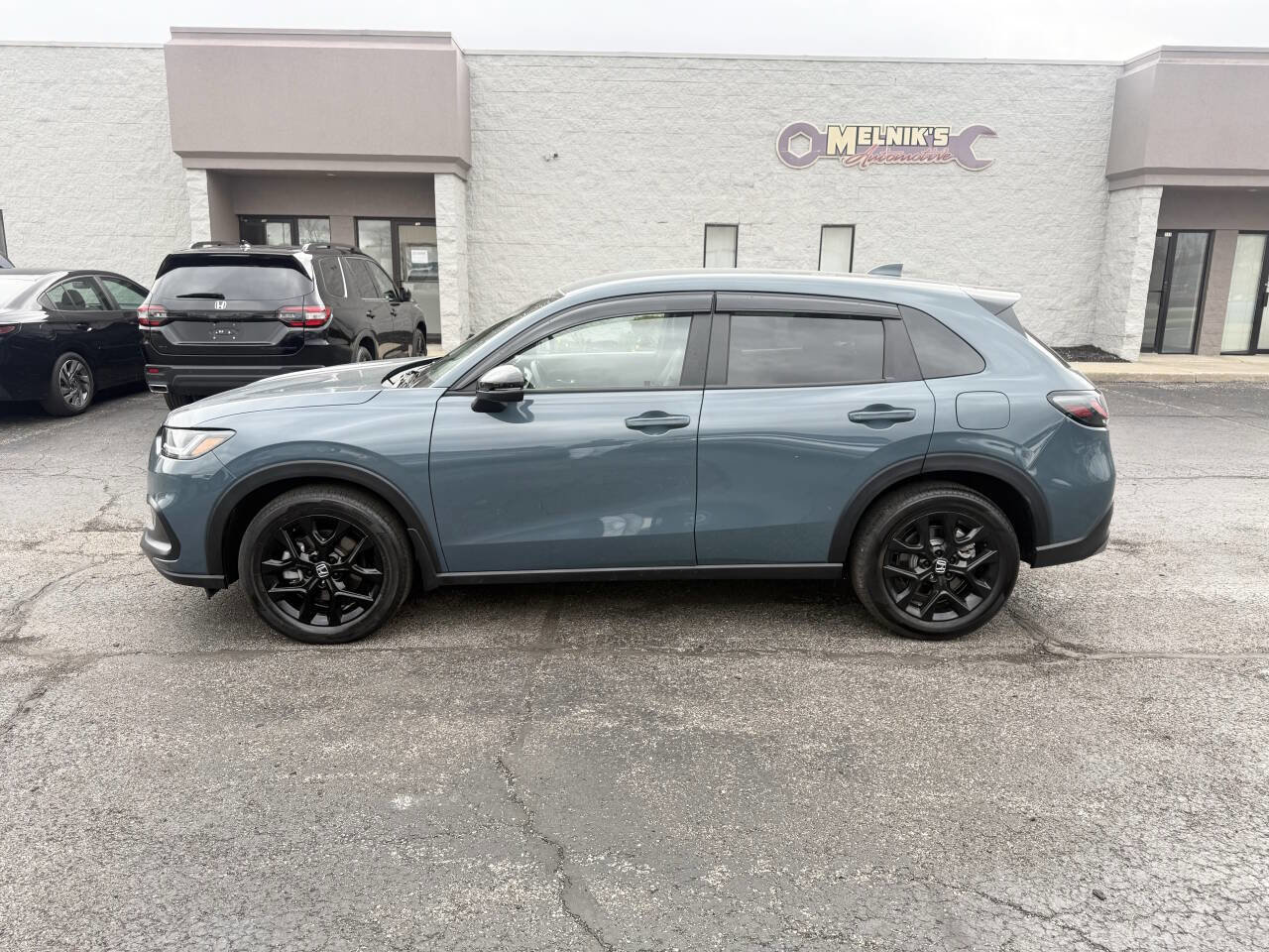 Used 2025 Honda HR-V Sport image 9