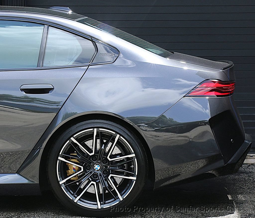 Used 2025 BMW M5 AWD/4WD image 16