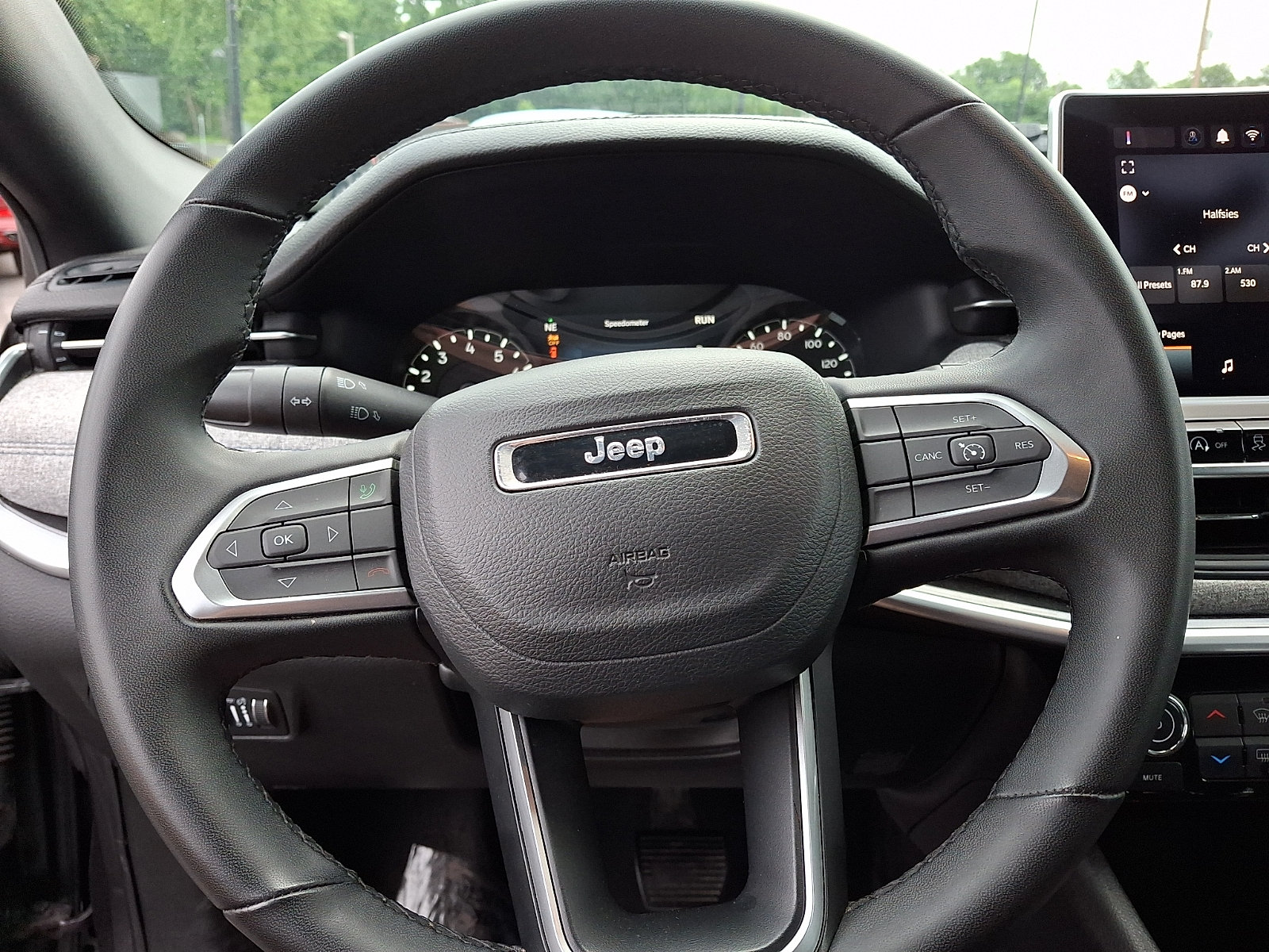 Used 2024 Jeep Compass Latitude AWD/4WD image 21