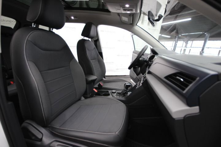 Used 2022 Volkswagen Taos SE w/ Panoramic Sunroof Package AWD/4WD image 28
