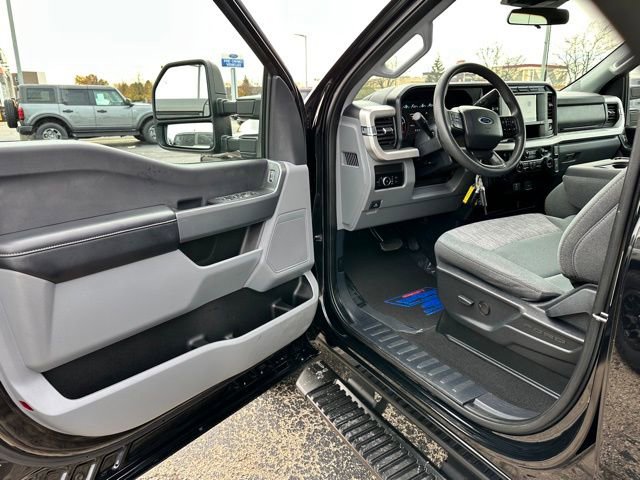 Used 2024 Ford F250 XLT image 12