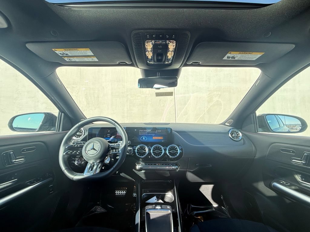 Used 2025 Mercedes-Benz GLA 35 AMG 4MATIC image 12