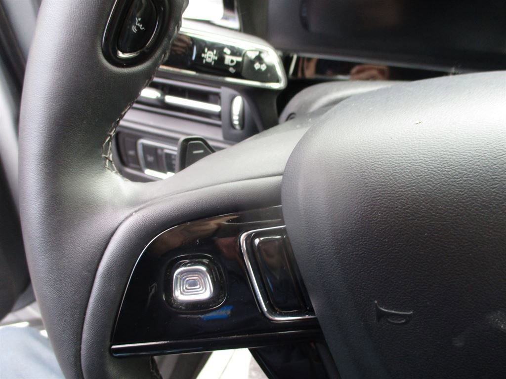 Used 2023 Lincoln Corsair FWD w/ Equipment Group 101A image 16