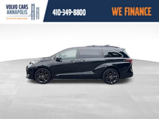 Used 2021 Toyota Sienna XSE w/ XSE Plus Package FWD image 5