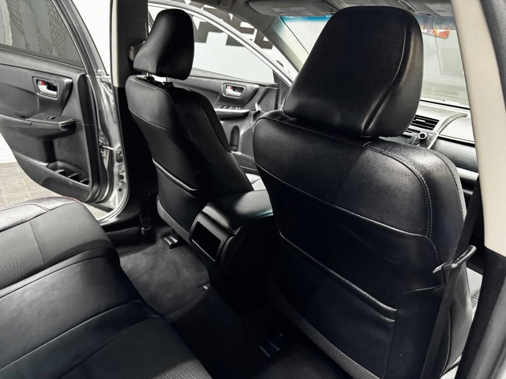 Used 2017 Toyota Camry SE FWD image 43