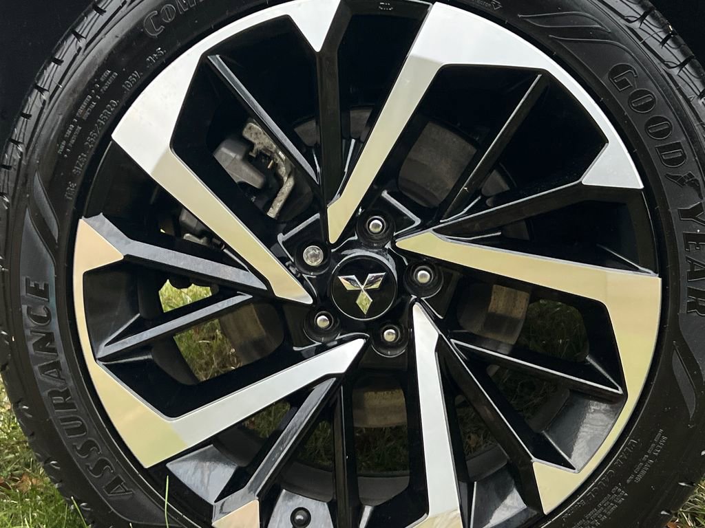 Used 2023 Mitsubishi Outlander SEL image 7