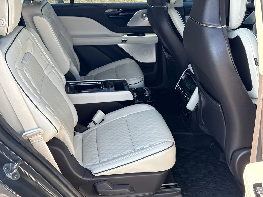 Used 2020 Lincoln Aviator Black Label w/ Dynamic Handling Package image 15